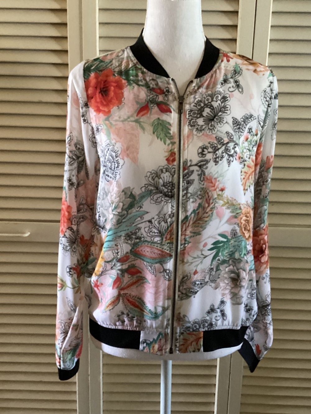 Sioni Floral Bomber Jacket - White with Coral & Green